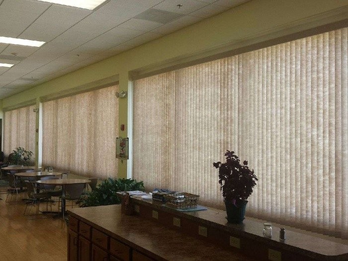 Hunter Douglas Dealer Image